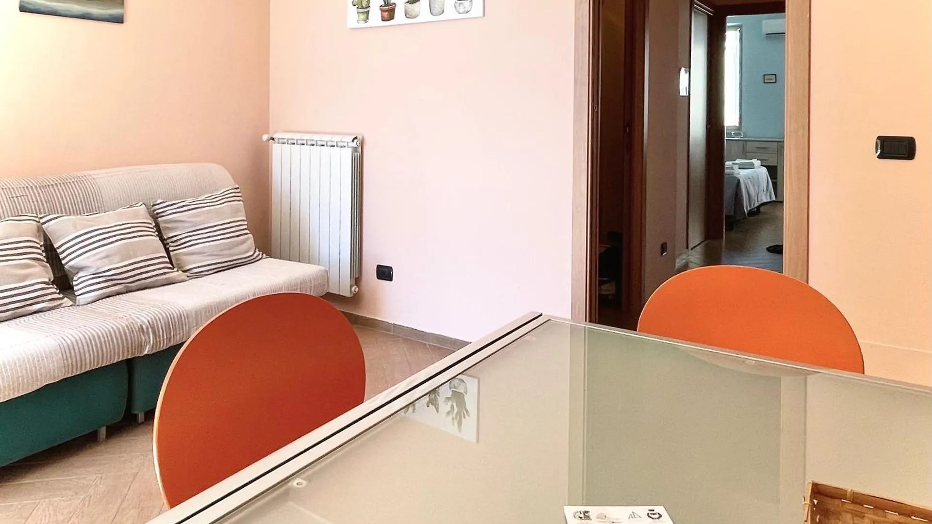 Maremare Apartments 지아르디니낙소스