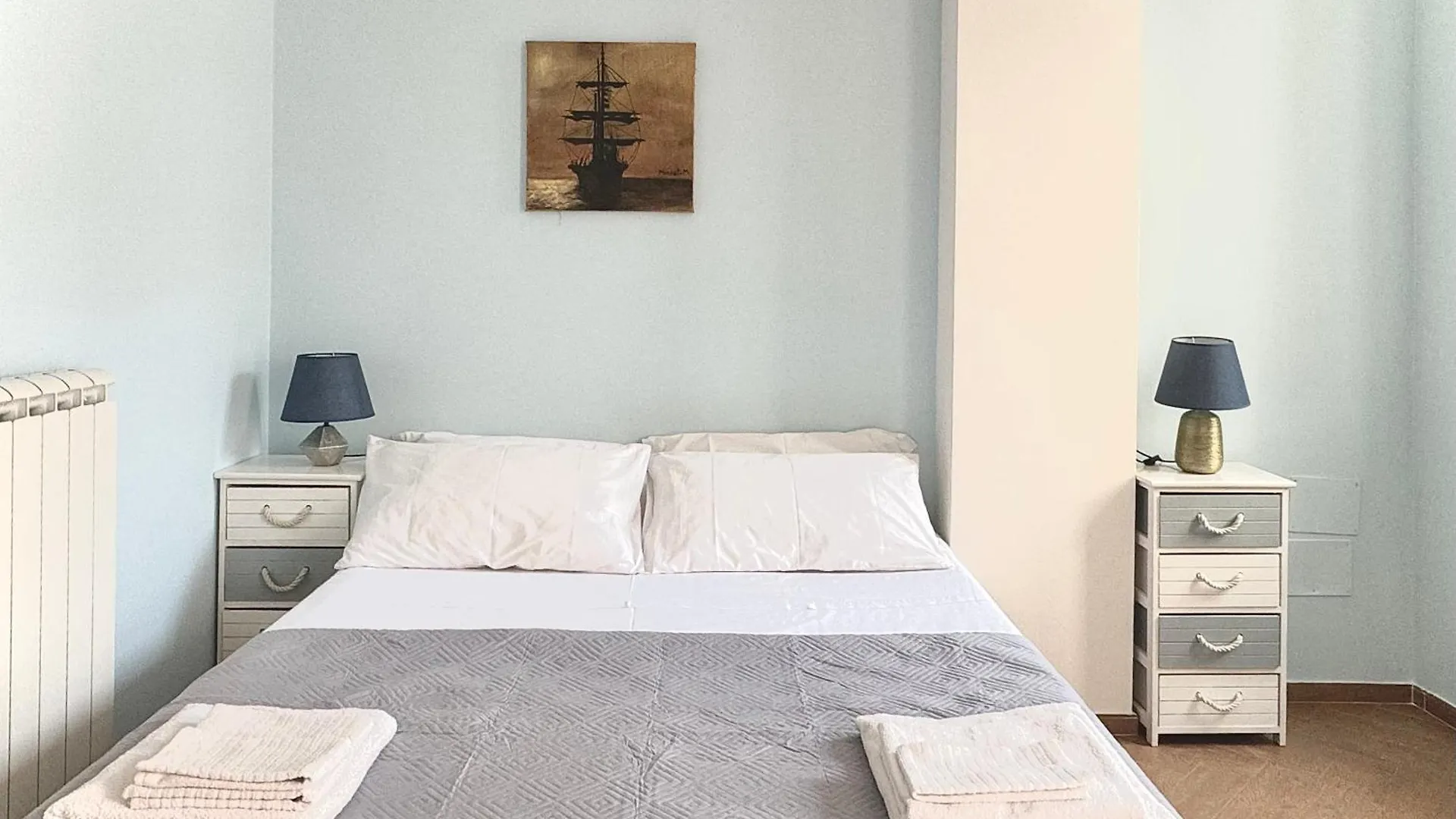 Maremare Apartments 지아르디니낙소스